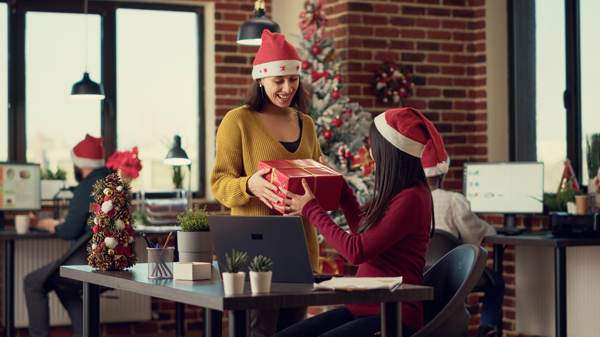 Regalos para compañeros de coworking en Navidad